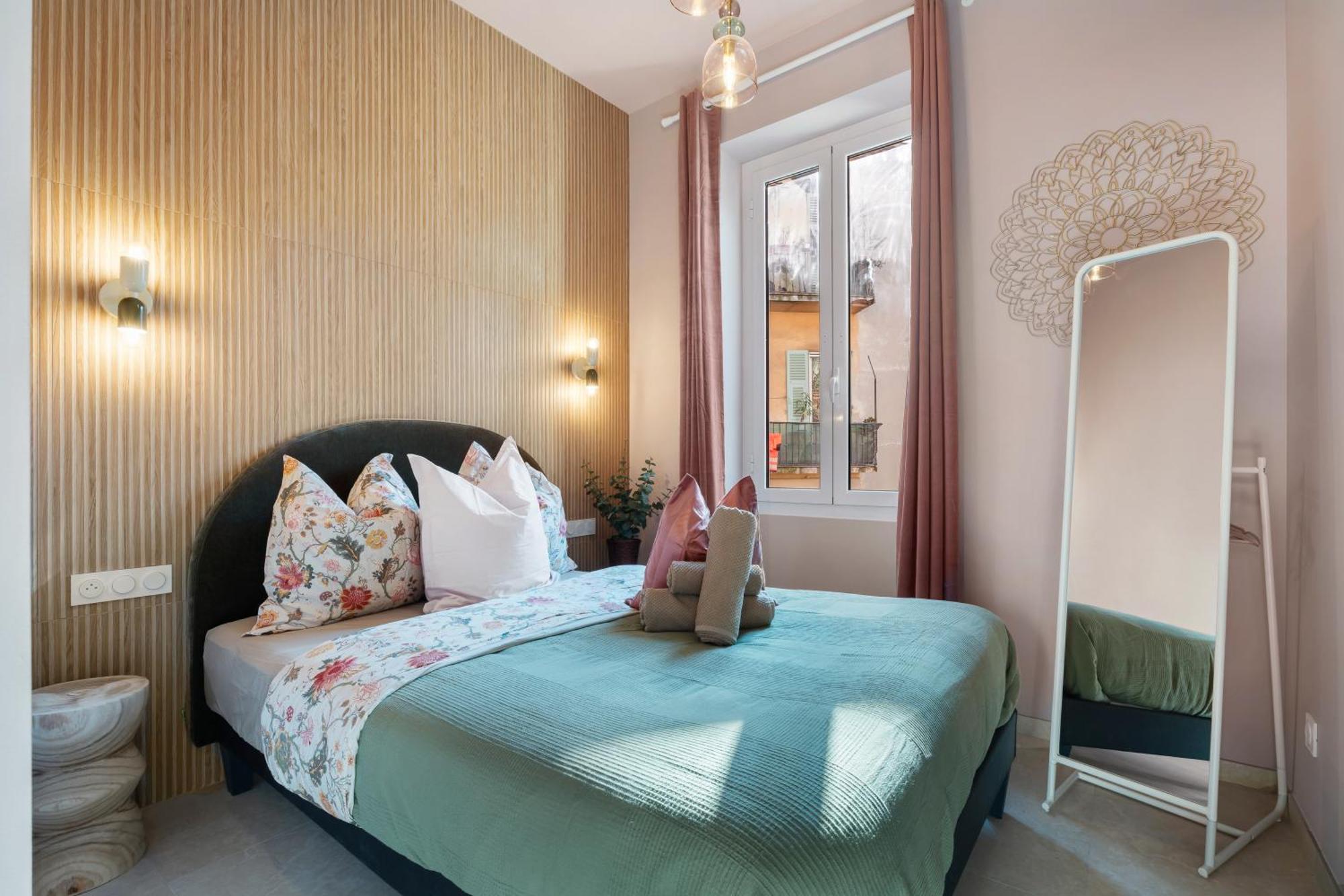 Leilighet Renting - 8bonaparte - Architect Loft Luxury 4 Bedrooms View Place Du Pin