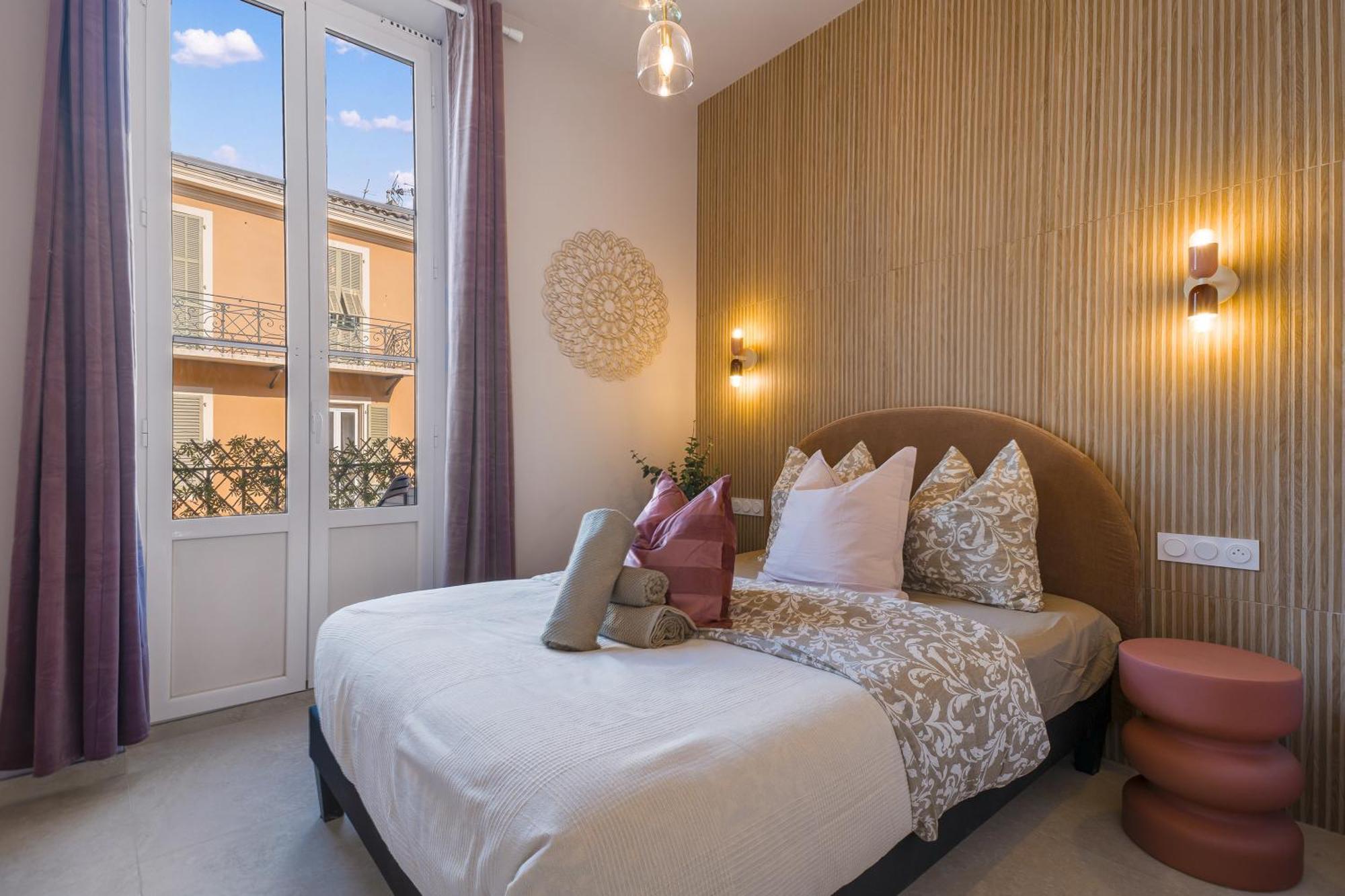 Leilighet Renting - 8bonaparte - Architect Loft Luxury 4 Bedrooms View Place Du Pin